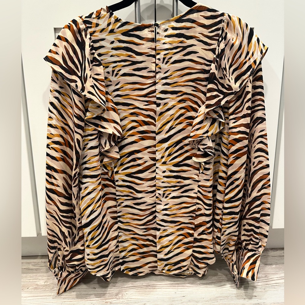 Who What Wear Women's Zebra Print Ruffle Long Sleeve Top Small NWOT - Picture 4 of 7